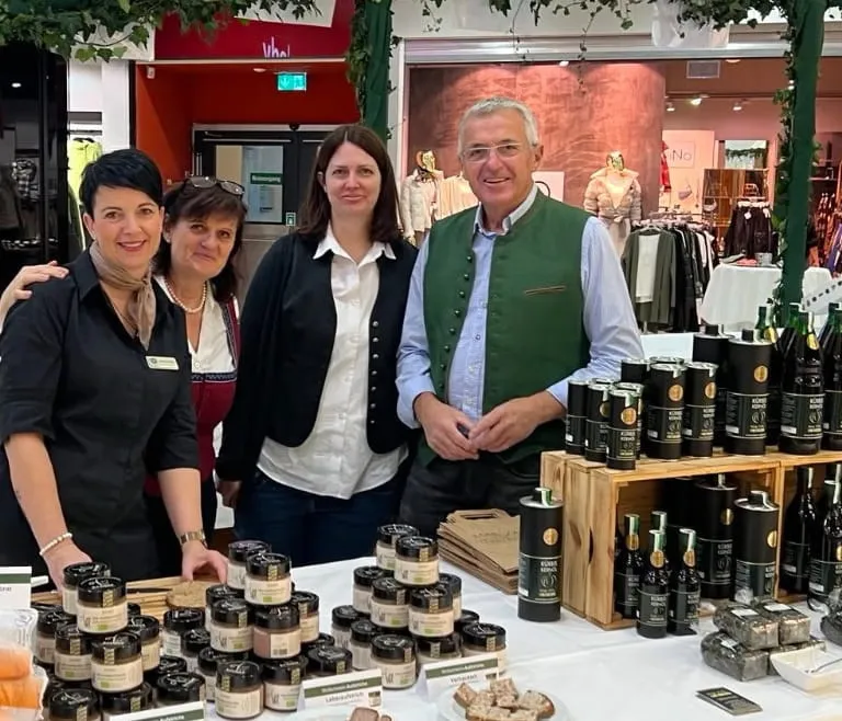 Unser Stand mit Kürbiskernöl in der LCS Leoben